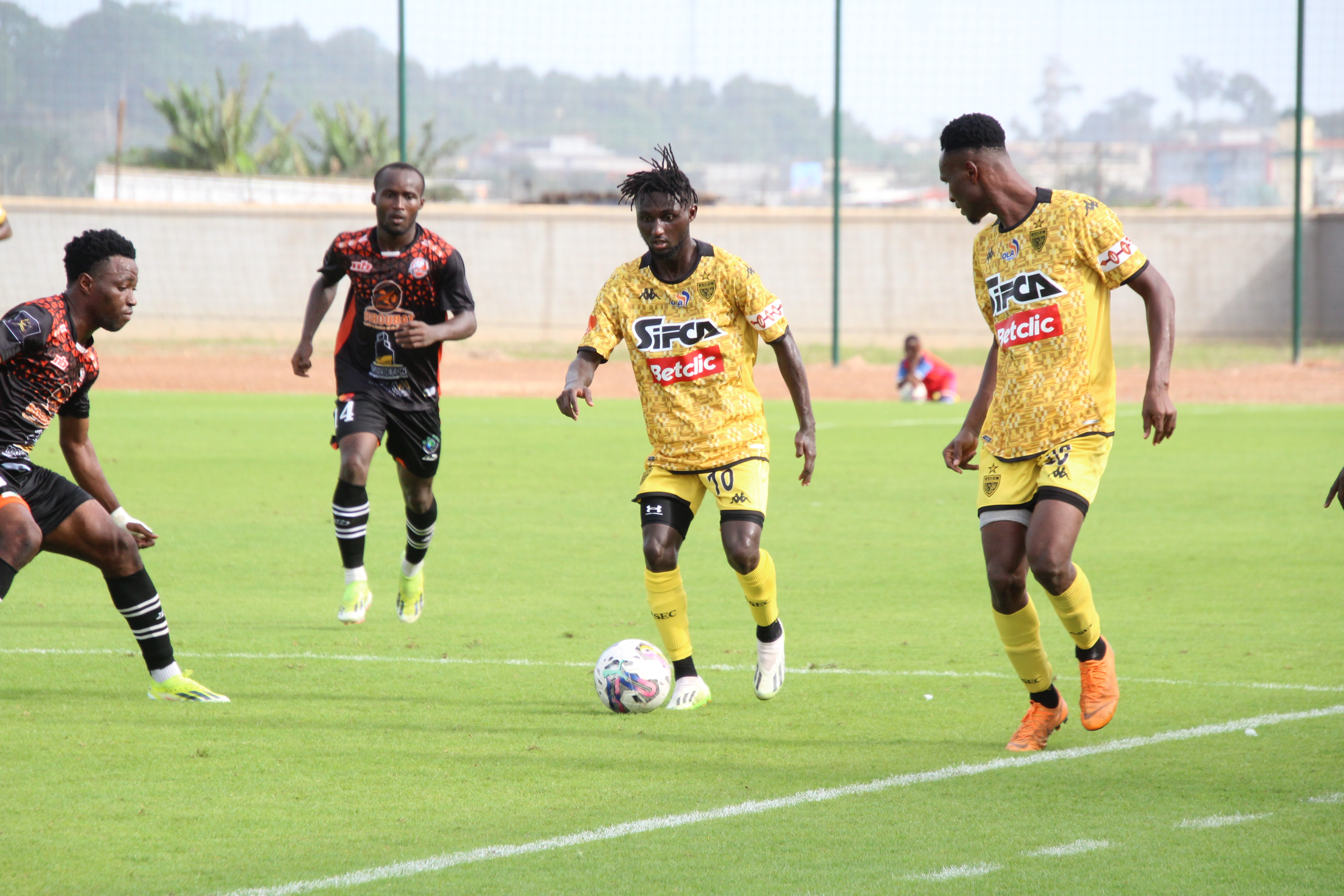 CÔTE D'IVOIRE _ 8EME DE FINALE DE LA COUPE NATIONALE _ASEC-FC SAN PEDRO, AFAD-RCA,   DEUX DUELS, DEUX CHOCS ! 